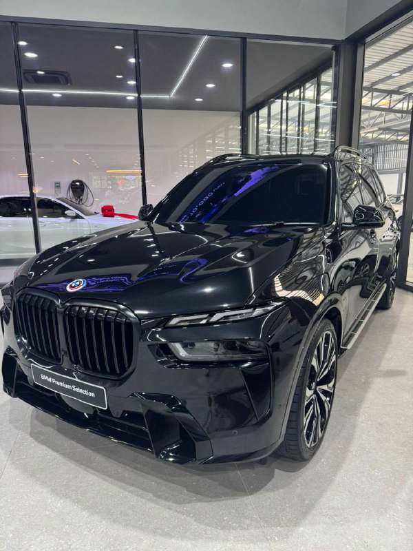 BMW X7 M40d 2025, 6 мест