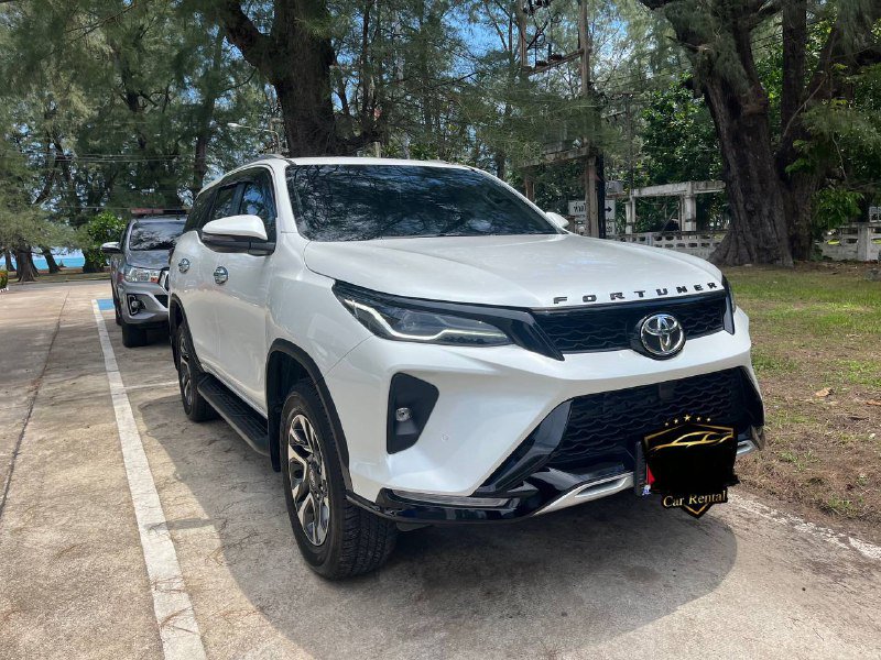 Toyota Fortuner Leader 2023, 7 мест