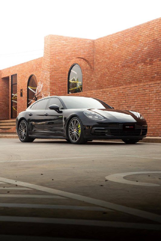 Porsche Panamera 4 e-hybrid