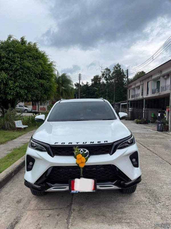 Toyota Fortuner Leader 2023, 7 мест