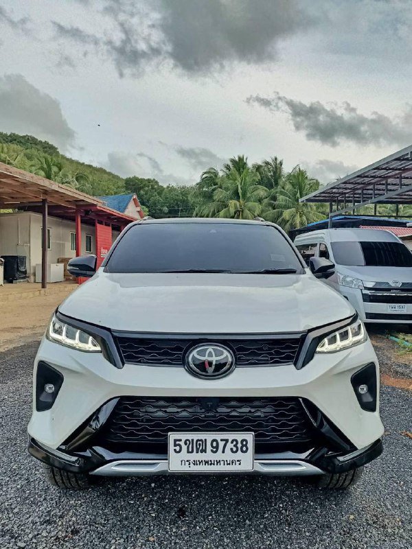 Toyota Fortuner Legender 2024, 7 мест
