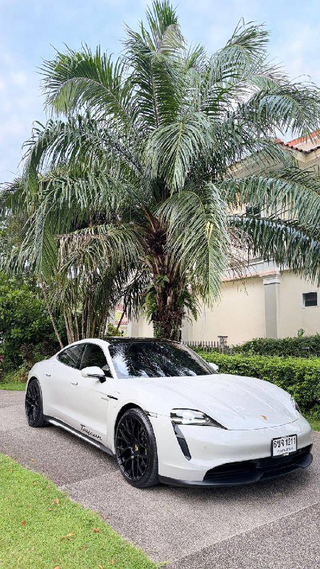 Porsche Taycan 2023