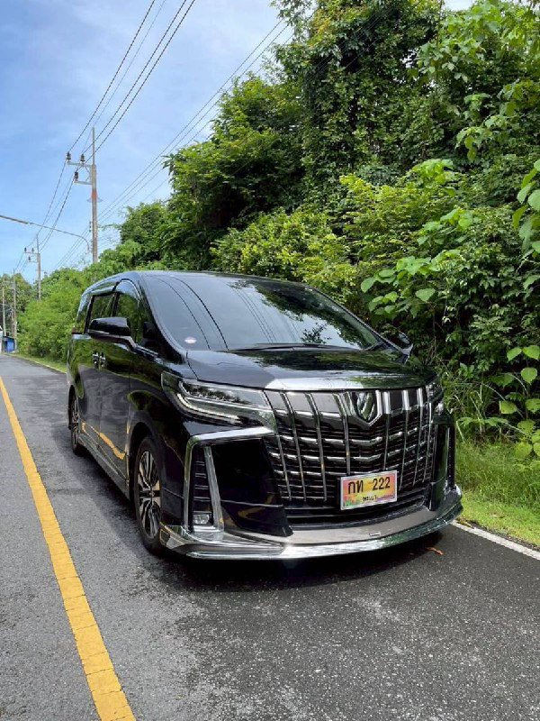 Toyota Alphard 2022, 7 мест