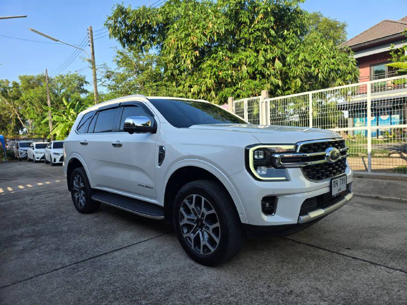 Ford Everest Titanium 2023, 7 мест
